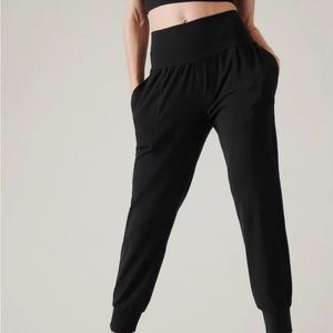 Athleta Salutation Joggers